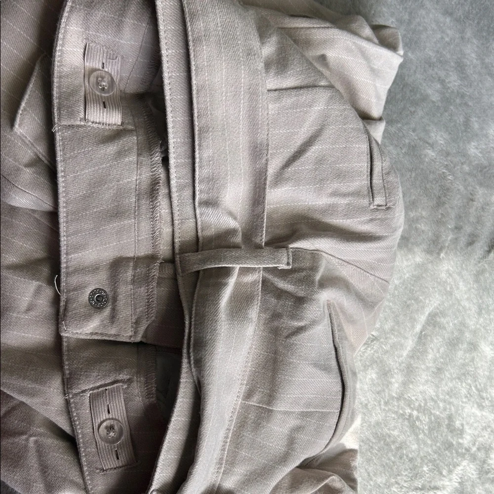 NWT Abercrombie & Fitch Girls slacks pants tan with pin stripe & belt 13/14 - Picture 8 of 8